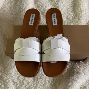 Steve Madden flat sandals size 9.5 Women’s